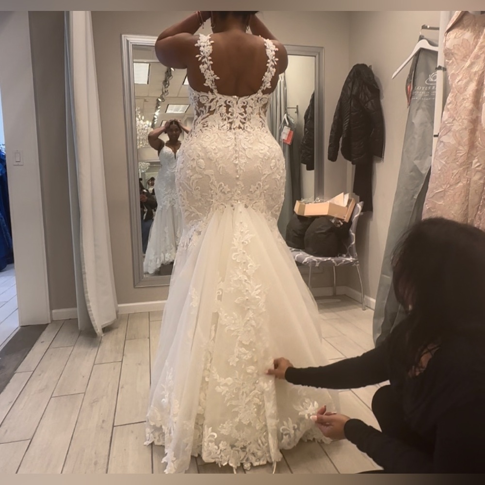 Wedding dress